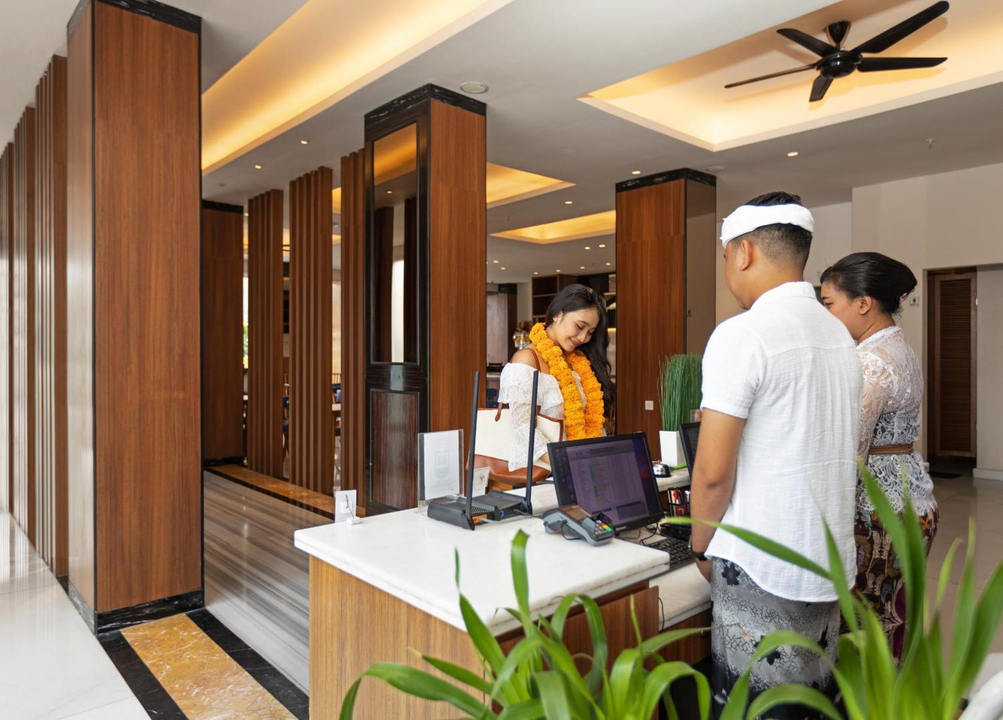 Boss Legian Hotel Powered By Archipelago Esterno foto